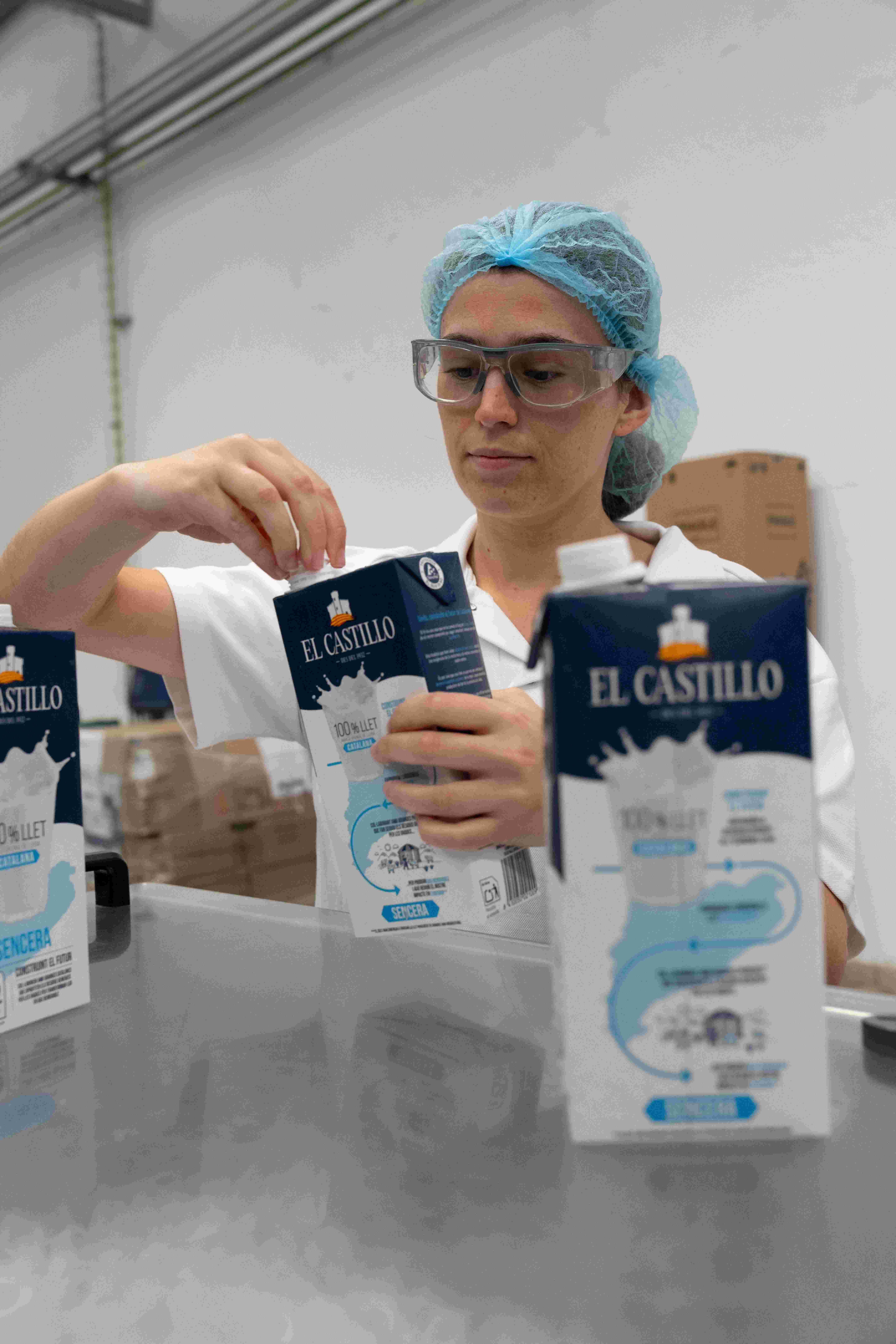Lactalis invierte más de 5,2 millones en Cataluña, genera cerca de 300 empleos y celebra el centenario de El Castillo, reafirmando su compromiso con el territorio catalán