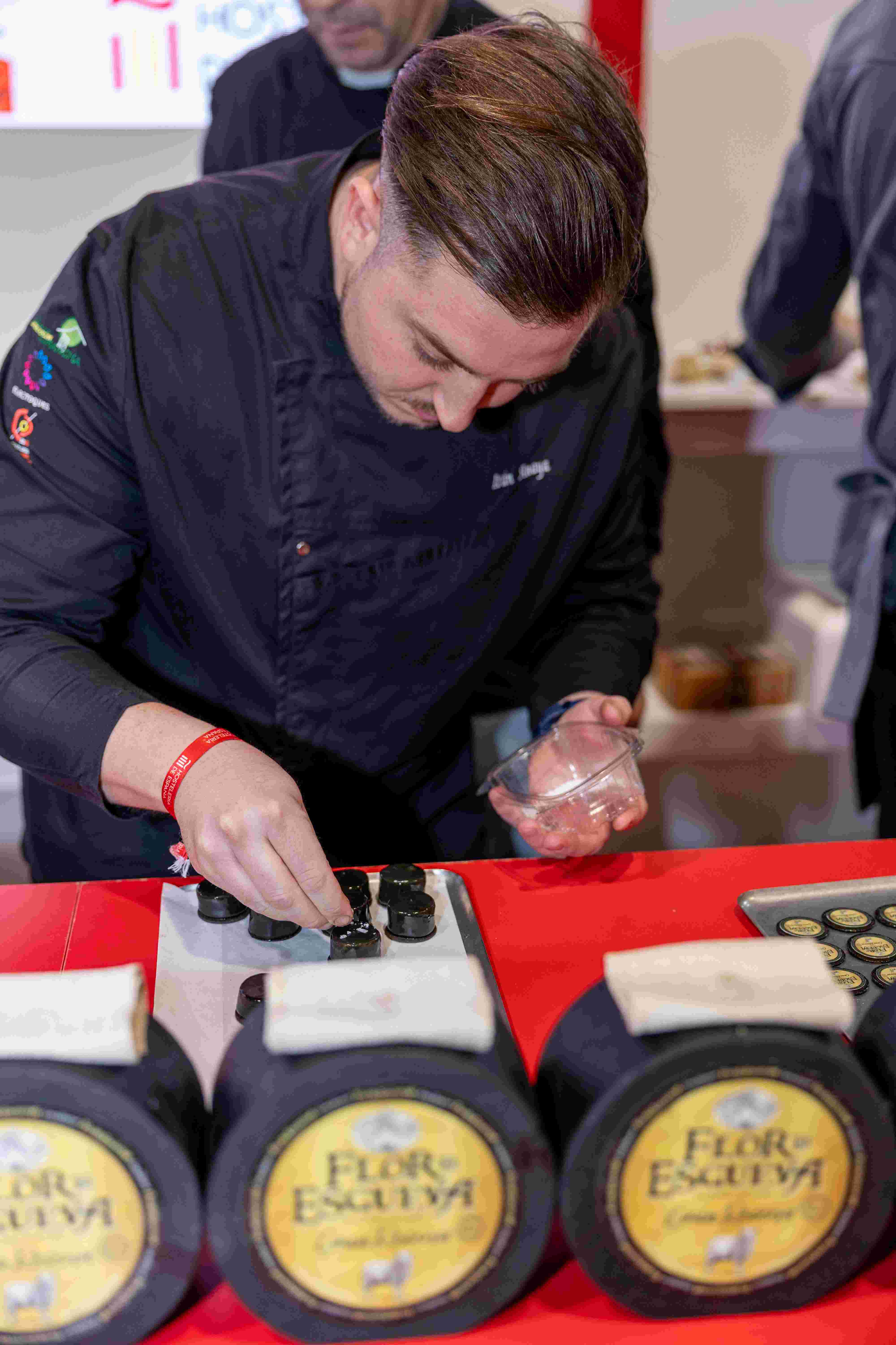 Jesús Iván Anaya, del restaurante Mirador de la Mancha de Ciudad Real, ganador del concurso “Delicias Maestras con Flor de Esgueva”